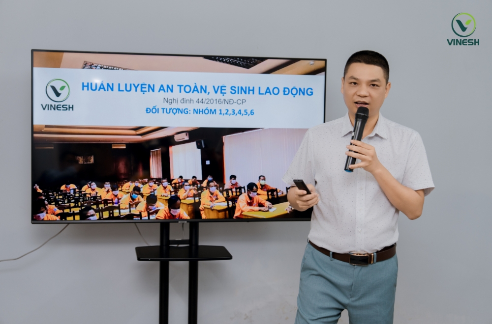 Thoi-gian-huan-luyen-an-toan-ve-sinh-lao-dong-nhom-4.